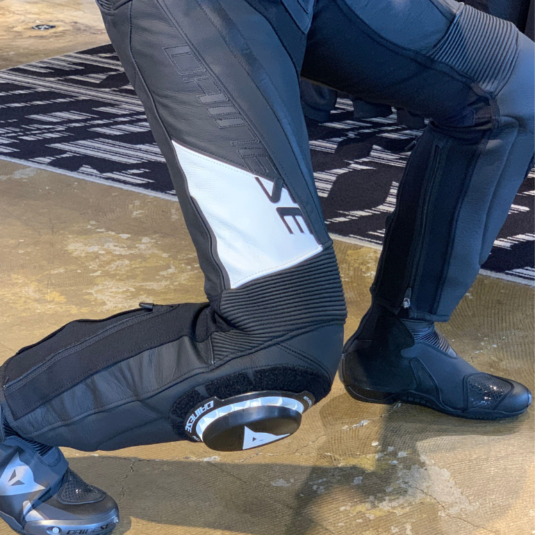 ダイネーゼの王道レザーパンツ『DELTA 4 LEATHER PANTS』のご紹介